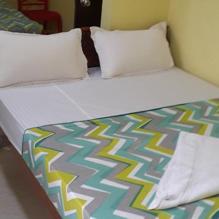 Varadhar Guest House Kanchipuram Ngoại thất bức ảnh
