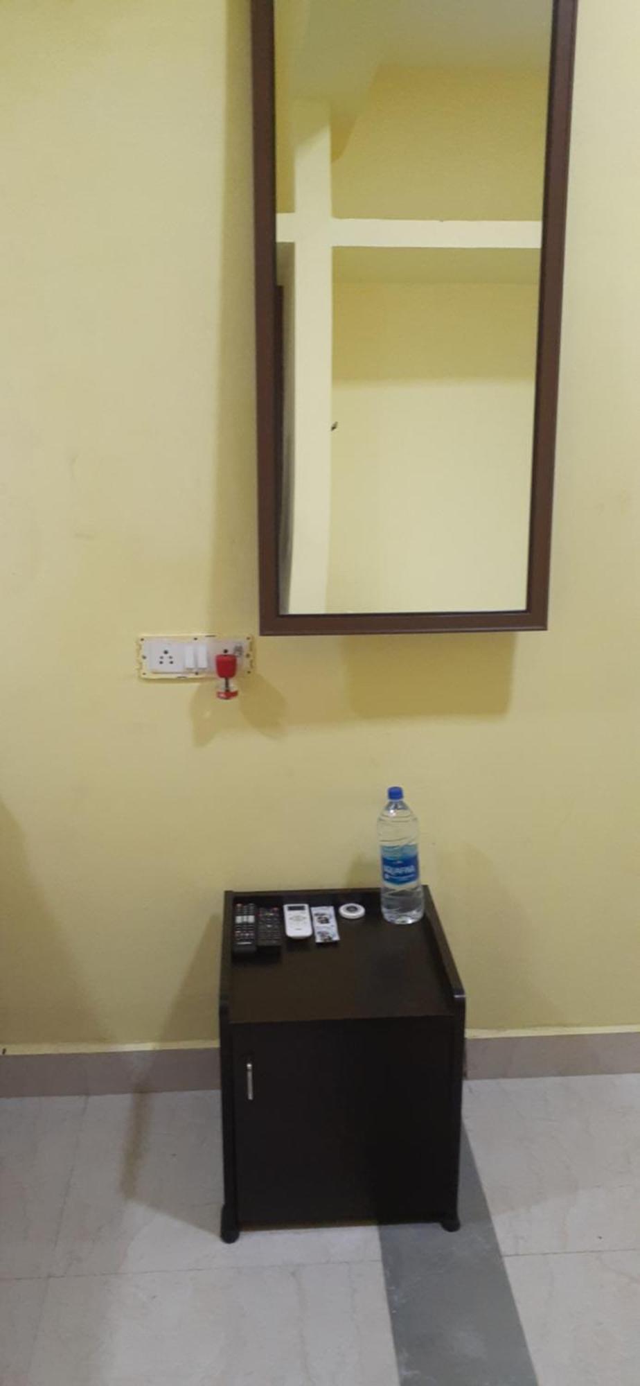 Varadhar Guest House Kanchipuram Ngoại thất bức ảnh